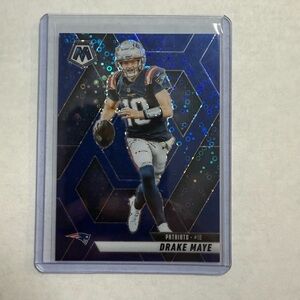 🏧2025 Panini Mosaic Drake Maye #28 Blue Mosaic Prizm /99 🔥🔥🔥
